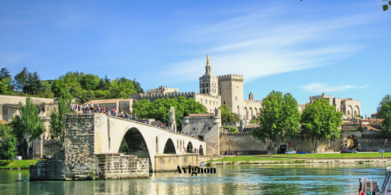 Excursions autour de Montpellier : Avignon